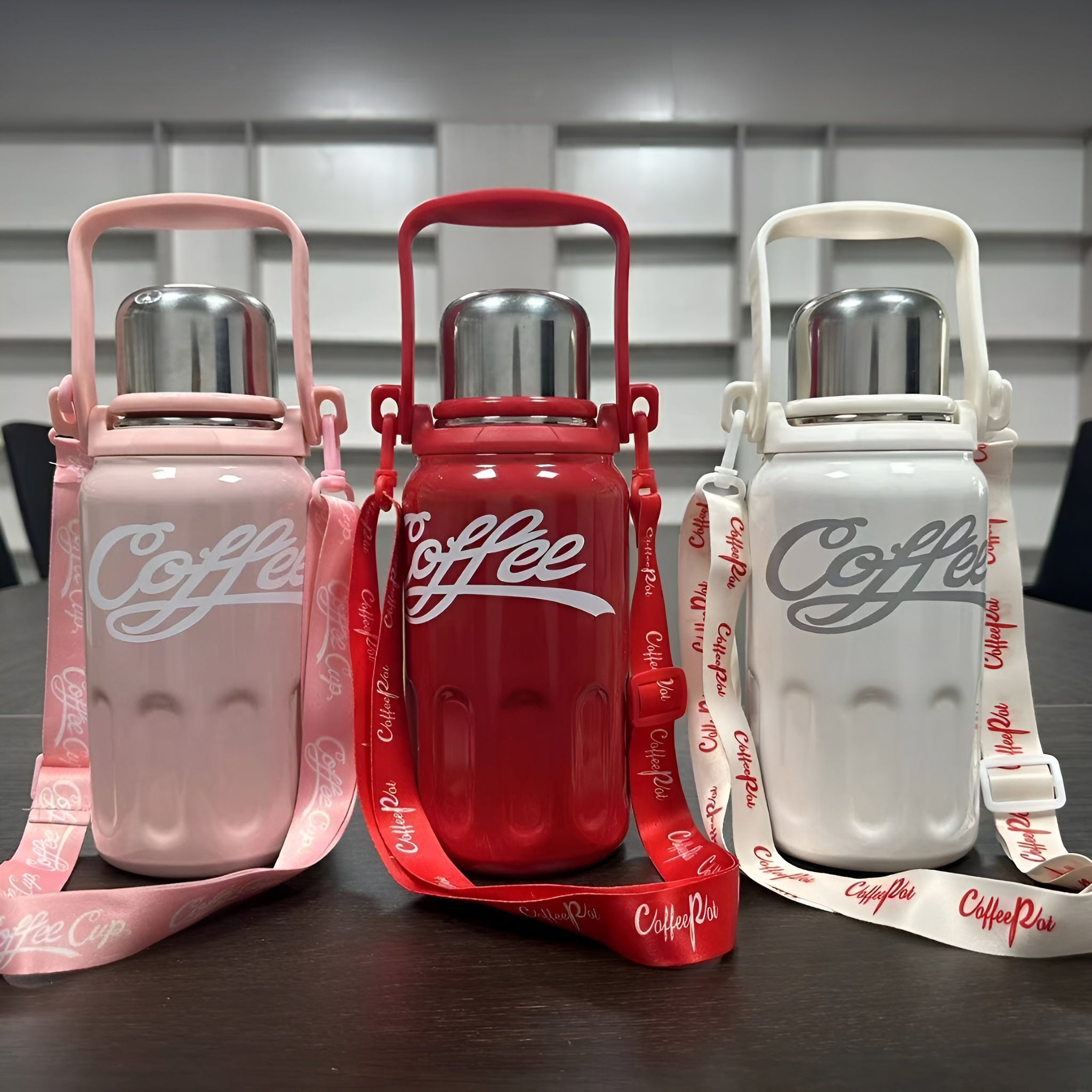 outdoor insulated water bottle__Red